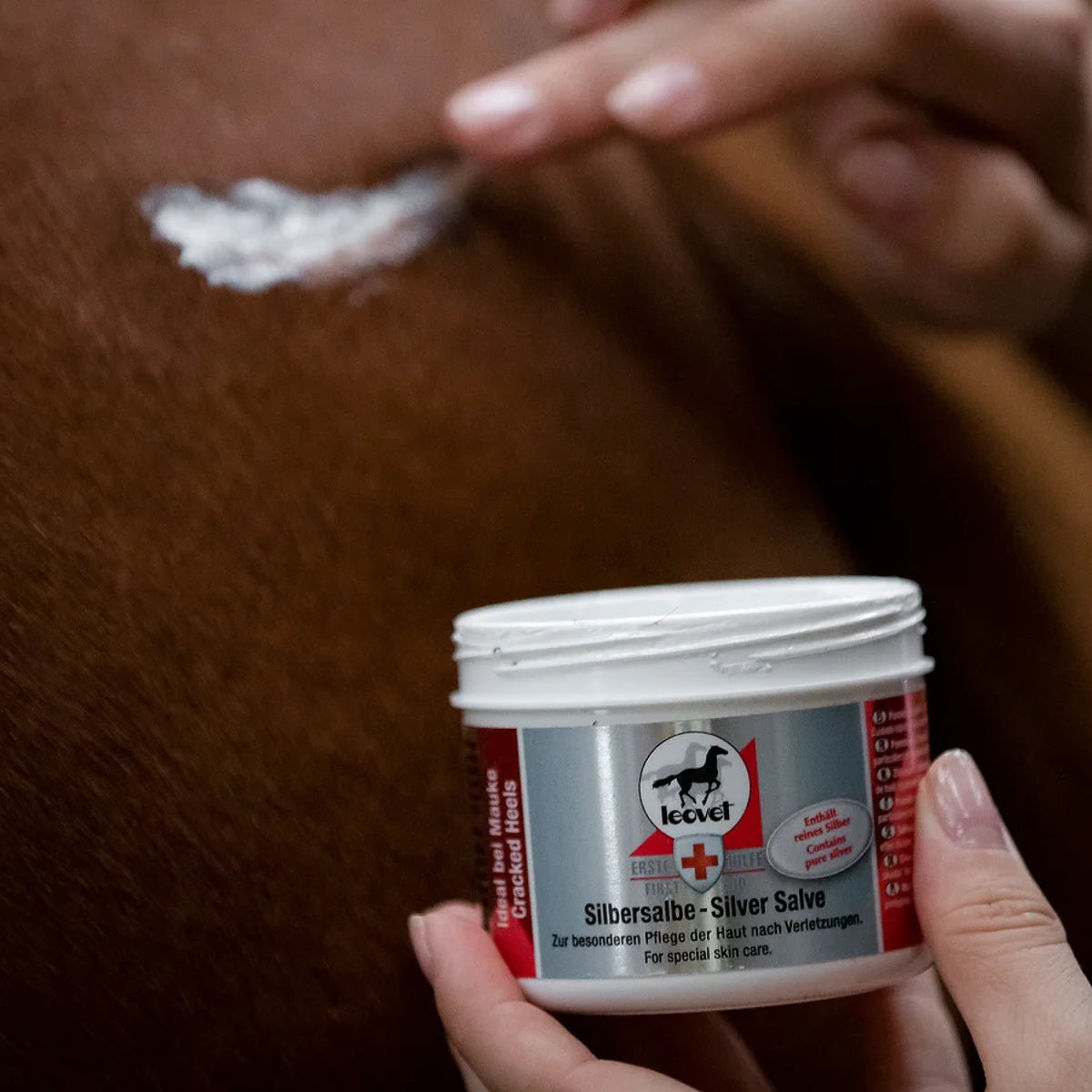 Leovet First Aid Silver Salve i 150 ml flaske til heste – billede 2
